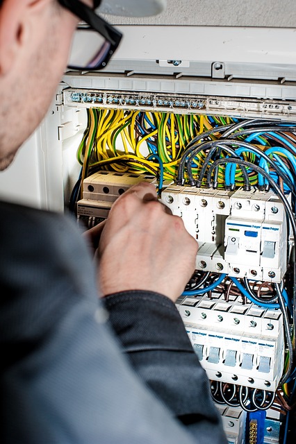 10 Key Fixes for Circuit Breaker Problems by Professional Electricians